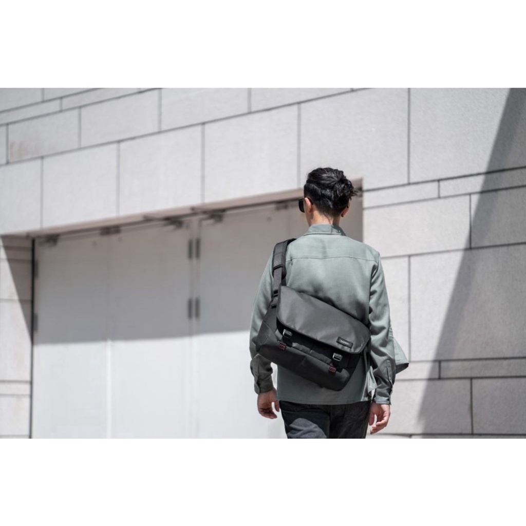 Túi Đeo Tomtoc USA Premium Messenger Bag Commuting & Travel 16inch - Hàng Chính Hãng