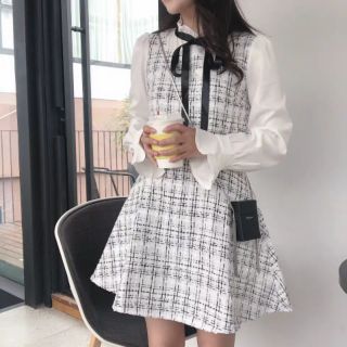 Váy dạ tweed