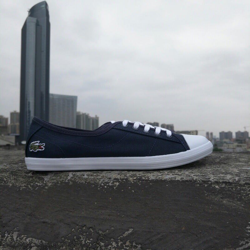 giày nữ gọn nhẹ đơn giản dễ phối đồ lacoste