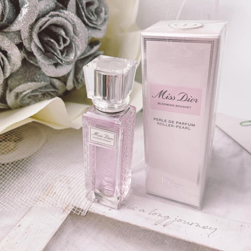 Nước Hoa Dạng Lăn Miss Dior Blooming Bouquet Roller-Pearl 20ml - CHÍNH HÃNG