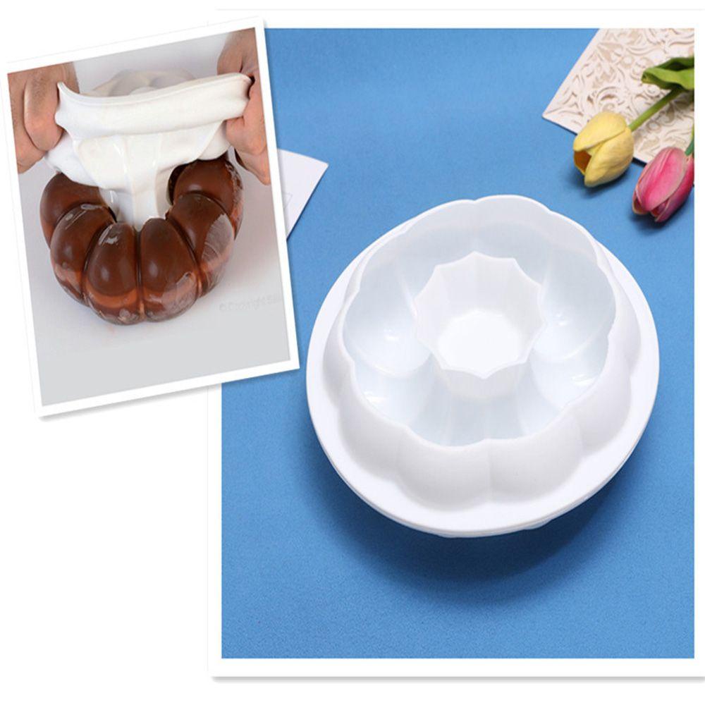 Khuôn Silicone Làm Bánh Hình Bí Ngô 1