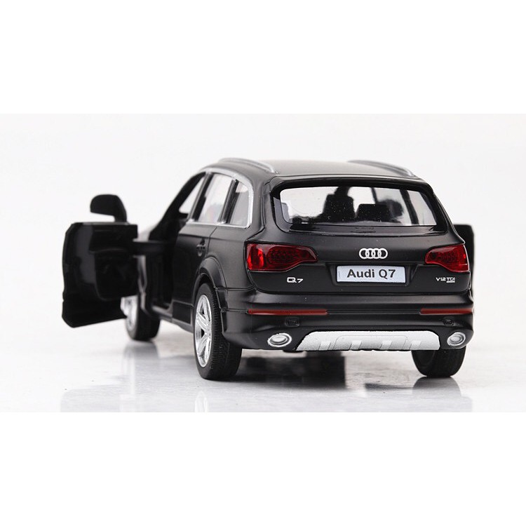 Xe mô hình AUDI Q7 13,5x5,3x4,5cm