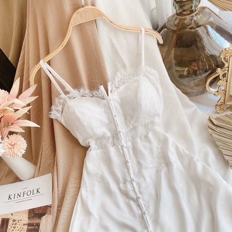 [Mã FAGREEN245 giảm 10% tối đa 30K đơn 99K] Đầm maxi phối ren trắng 2 dây | BigBuy360 - bigbuy360.vn