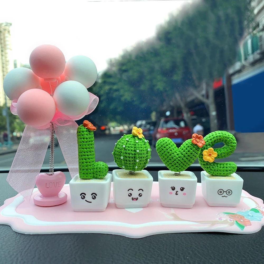 Chậu cây xương rồng mini dễ thương trang trí xe hơi