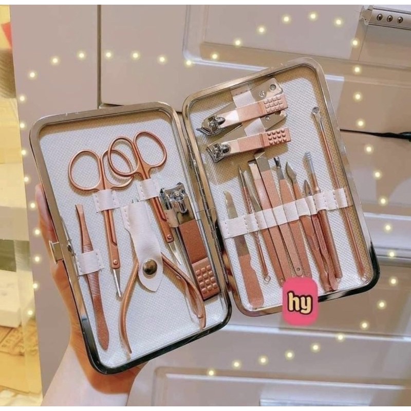 Bộ cắt tỉa móng chân móng tay vàng _ hộp 18 chi tiết
