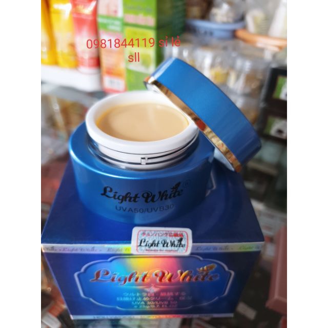 Kem LIGHT WHITE dưỡng trắng da.