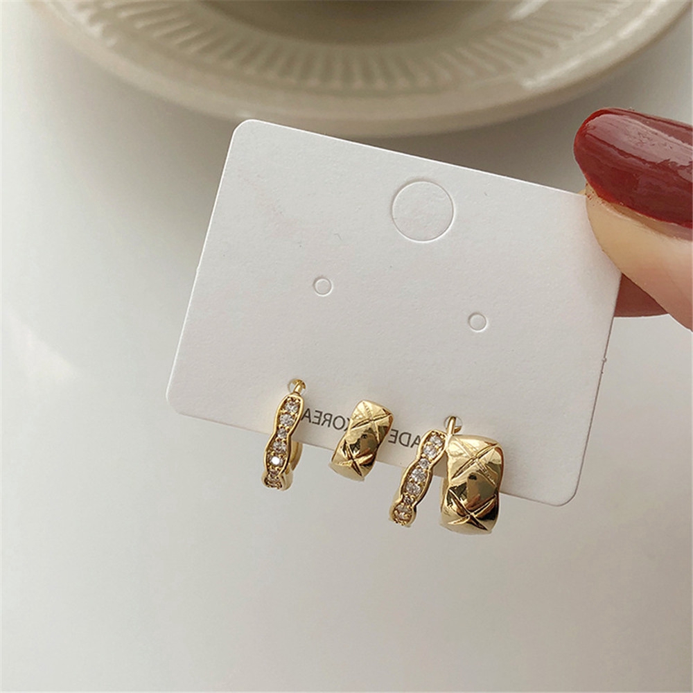 Bông Tai Dáng Dài Tạo Hình Độc Đáo Cho Nữ