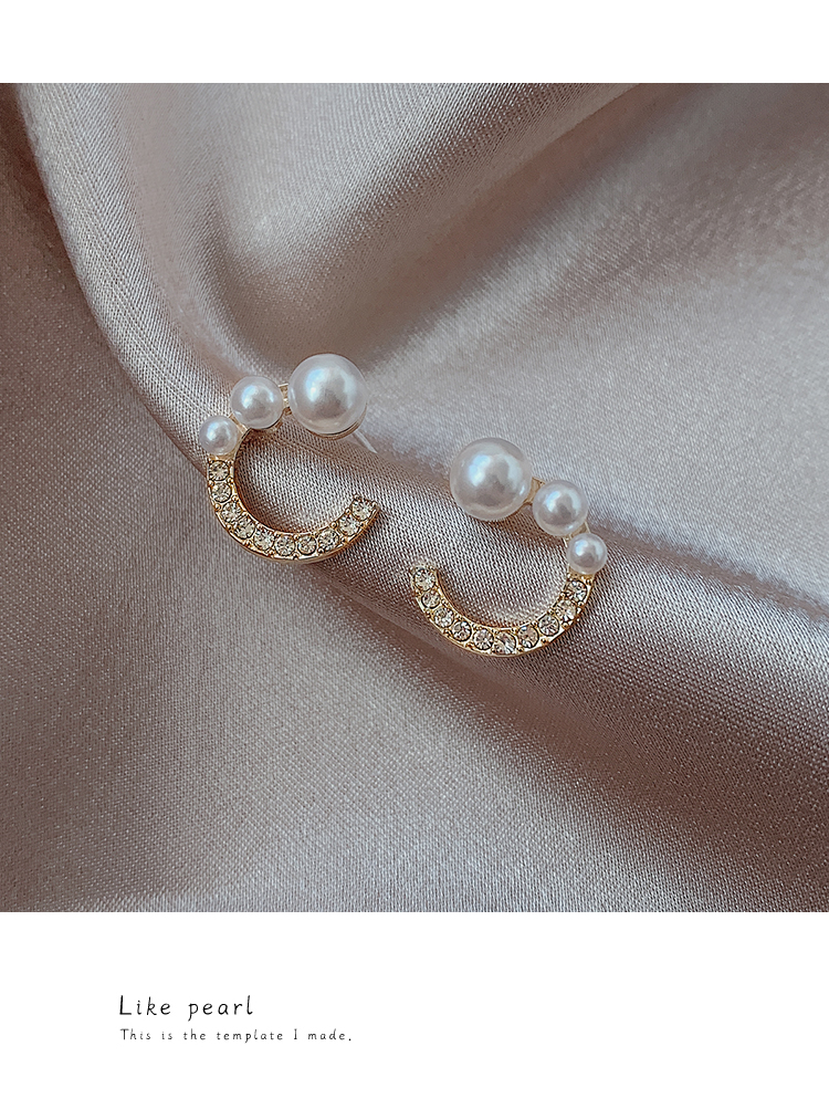 Ngọc Trai Giả Gây Kích Ứng