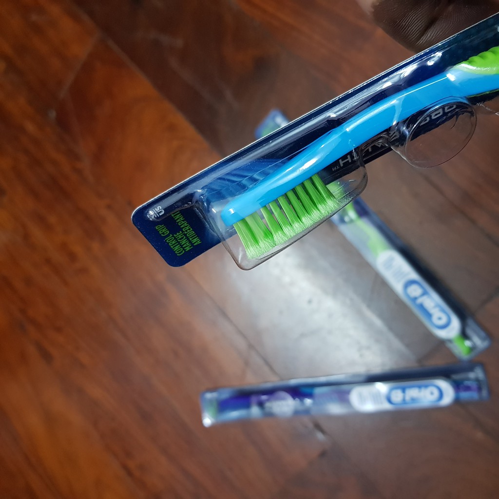 Bàn chải Oral B Pro Health USA