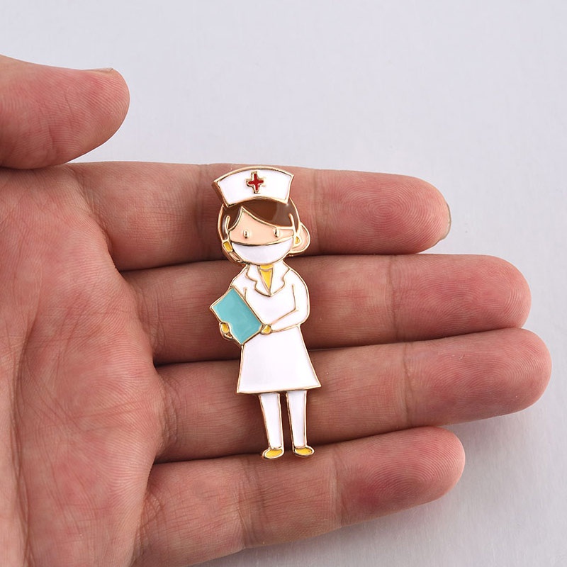 Funny Nurse Brooch Doctors Nurse Medical Punk Jewelry Gold Lapel Pin Badge Enamel Pins Brooches Gift Women