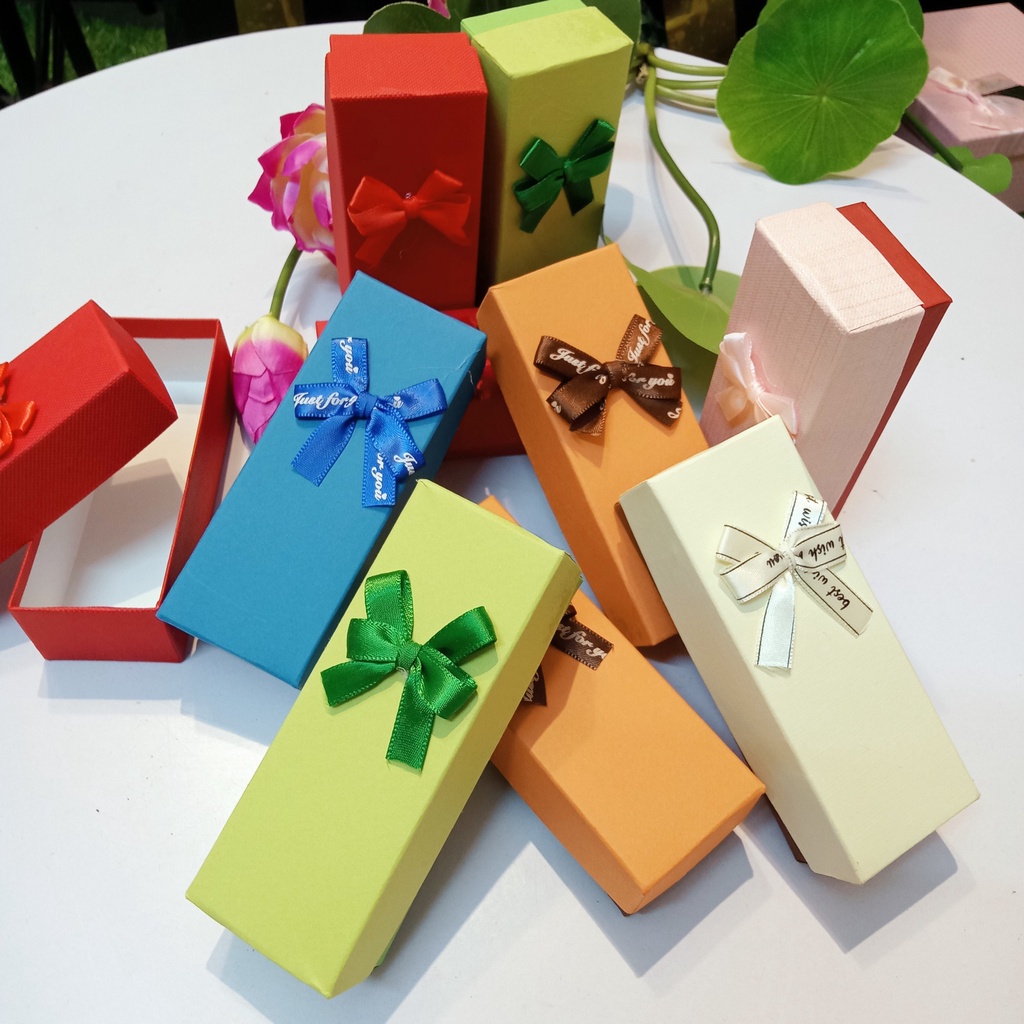 Hộp đựng son, nước hoa, trang sức nhiều màu nắp kèm nơ (Mẫu ngẫu nhiên)