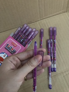 Bút nước Doremon thơm mùi nho