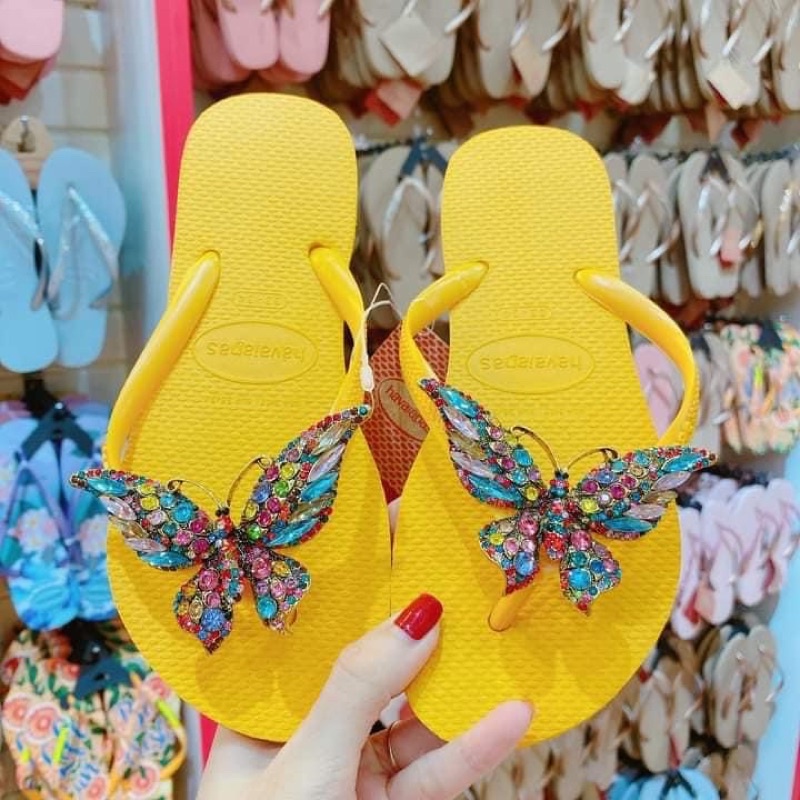 Dép Havaianas kèm charm