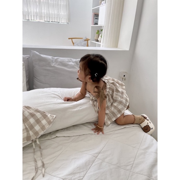 Set caro cột dây + nón xám nhạt em bé Nanci room