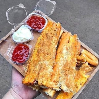 Bánh mỳ nướng muối ớt sốt chà bông