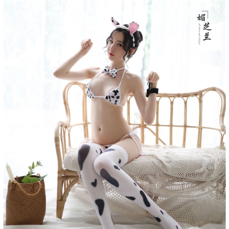 Cosplay cô bò đáng yêu