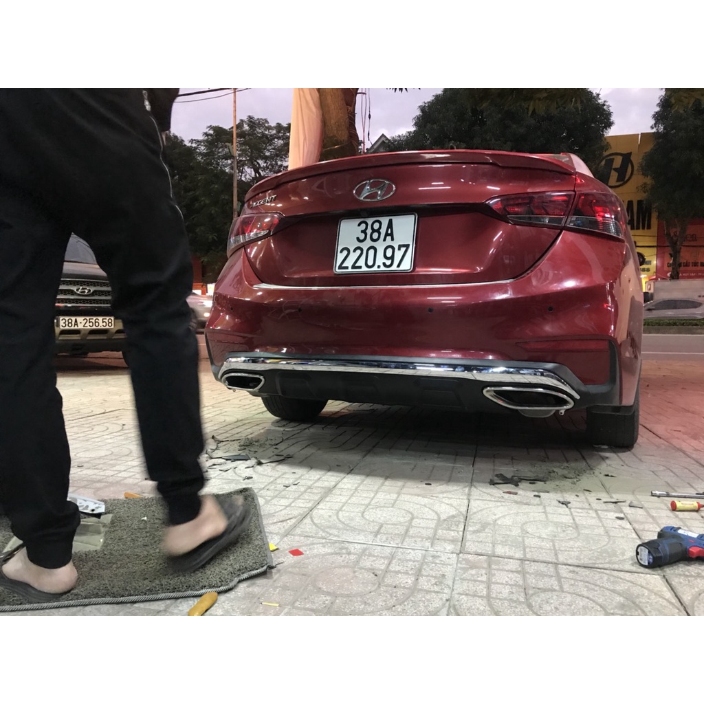 Lippo, ốp cản sau chia pô thể thao xe accent 2019- 2022