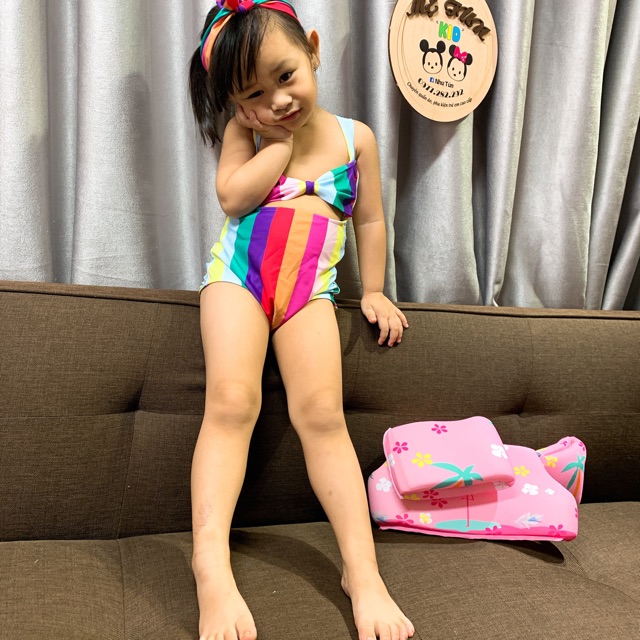 Set bơi bé gái cầu vòng