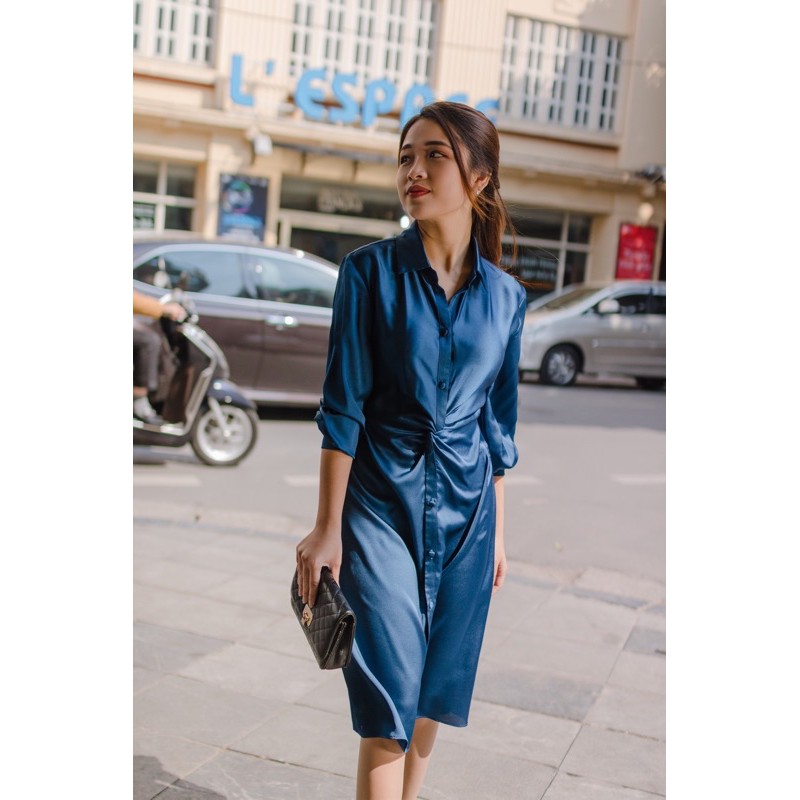 Váy sơ mi xoắn eo vải lụa