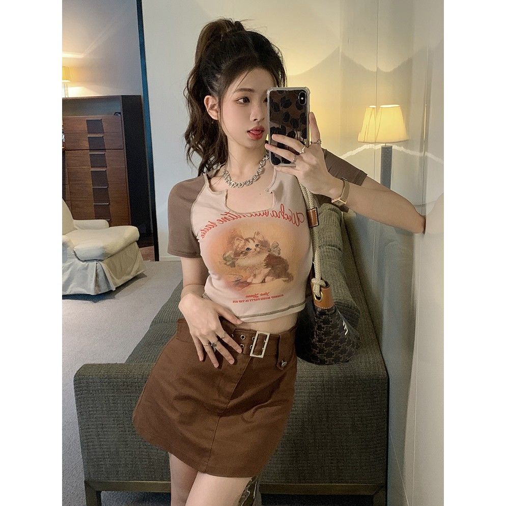 Áo croptop Tay Ngắn Cổ Chữ v Hoạ Tiết Chú Mèo Đáng Yêu