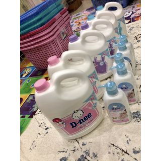 Nước giặt Dnee cho em bé