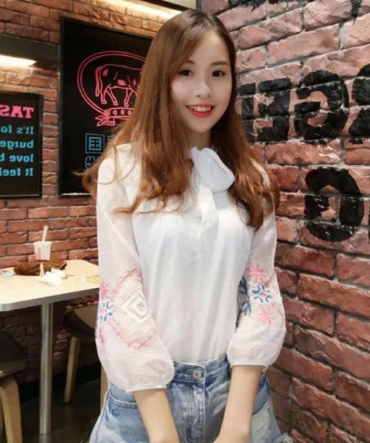 (Hàng có sẵn) Áo kiểu nữ thêu hoa( Có ảnh thật) | BigBuy360 - bigbuy360.vn