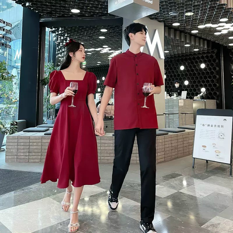 Đồ đôi nam nữ dự tiệc cao cấp họa tiết màu đỏ nổi bật, sang trọng - váy áo đôi thiết kế phong cách