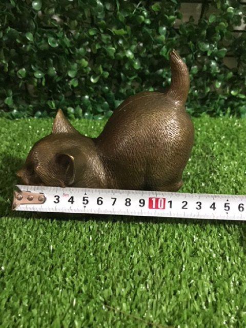 Tượng đồng con mèo
