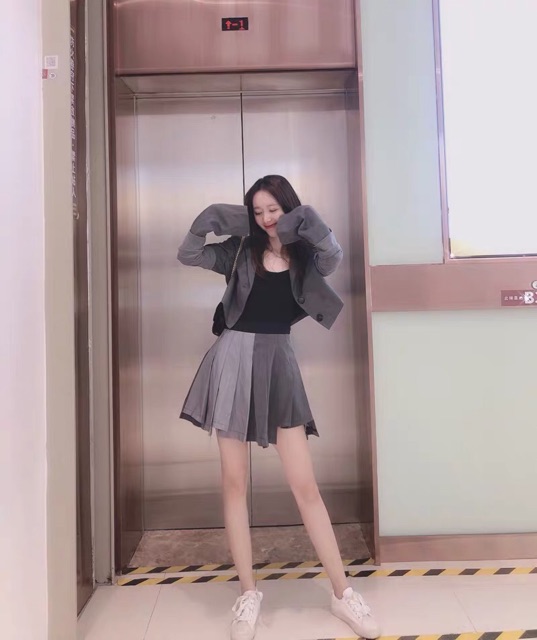 Hot Hot Mẫu áo vest kèm chân váy xoè ngộ nghĩnh oder