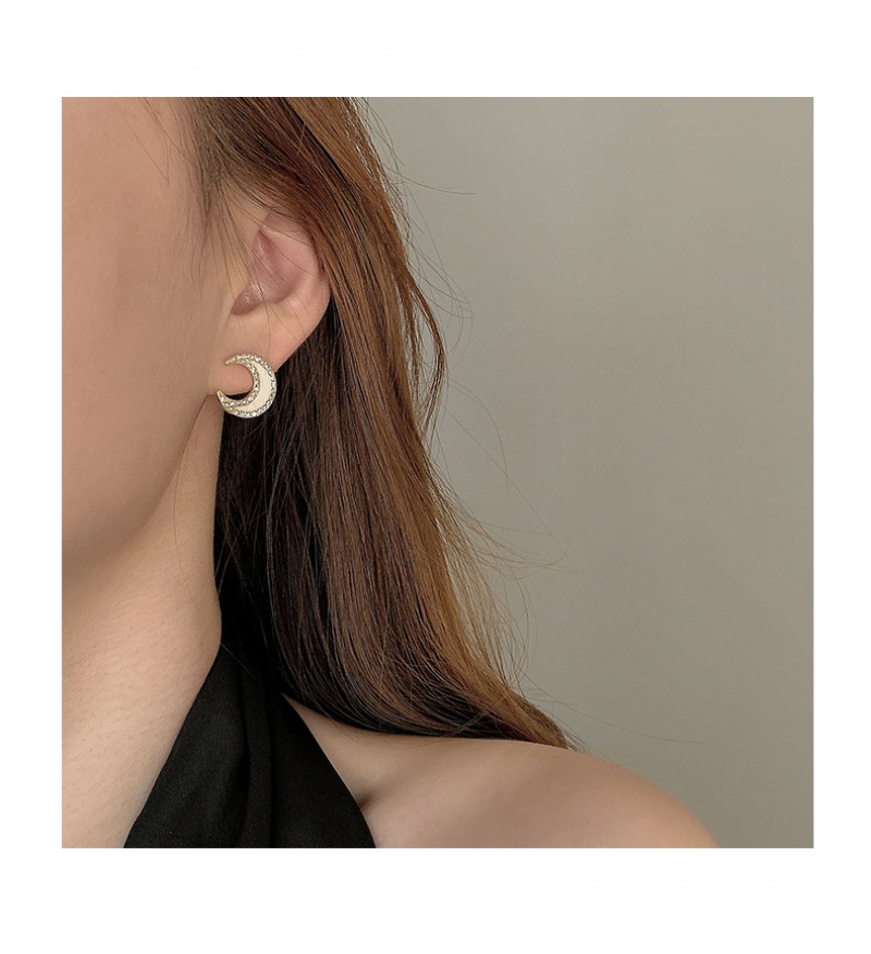 Khuyên tai thiết kế hình mặt trăng phong cách Hàn Quốc thời trang