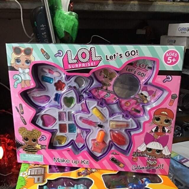 Bộ  đồ chơi trang điểm make up Lol