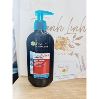 Sữa rửa mặt giảm mụn đầu đen Garnier Pure Active Intensive Anti-Blackhead Charcoal Gel Wash 200ml