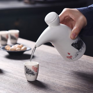 Bình Đựng Rượu Phong Cách Cổ Điển Độc Đáo