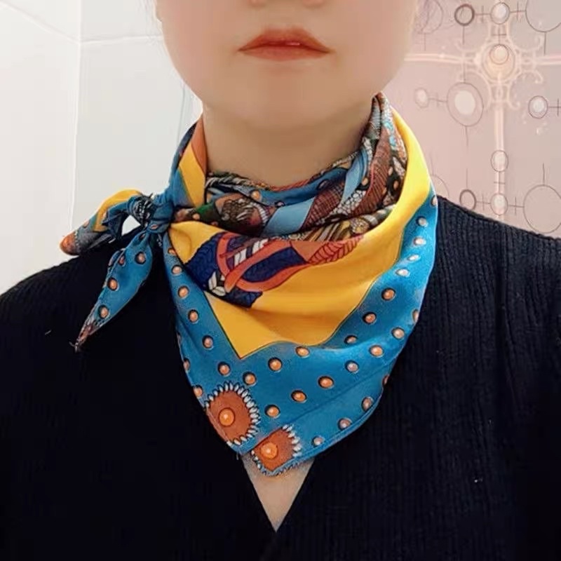 Khăn turban lụa vuông 70cm cột áo yếm - Maben