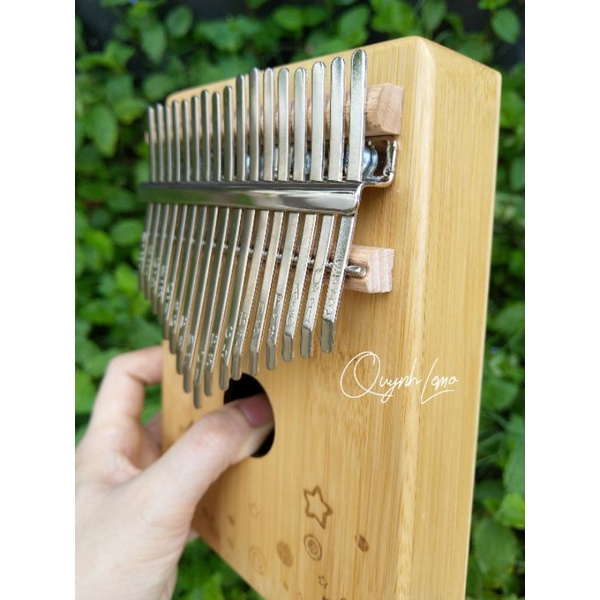 Đàn Kalimba 17 phím gỗ tre khắc hoạ tiết - tặng đầy đủ phụ kiện