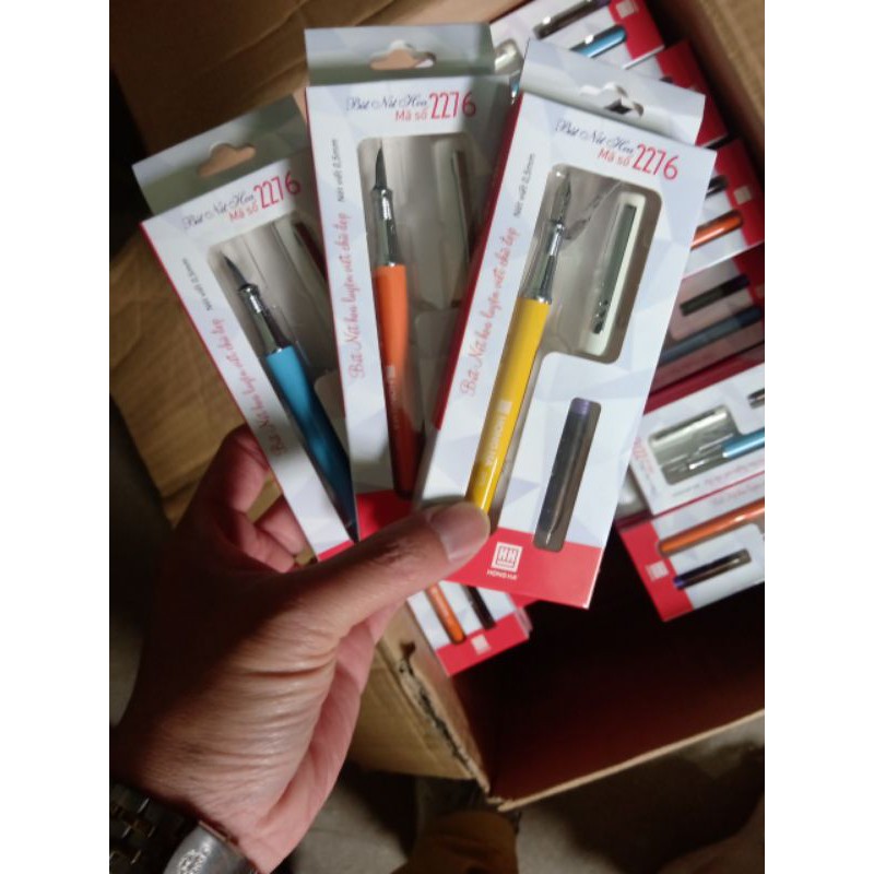 Bút máy Hồng Hà 2276