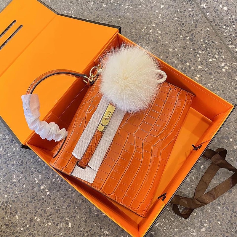 Túi xách nữ sz 21-25hàng full hộp , tặng kèm khăn lụa