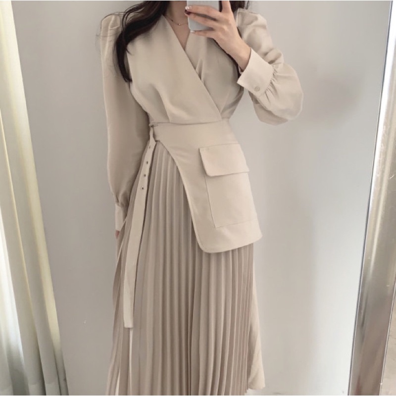Váy vạt lệch xếp ly