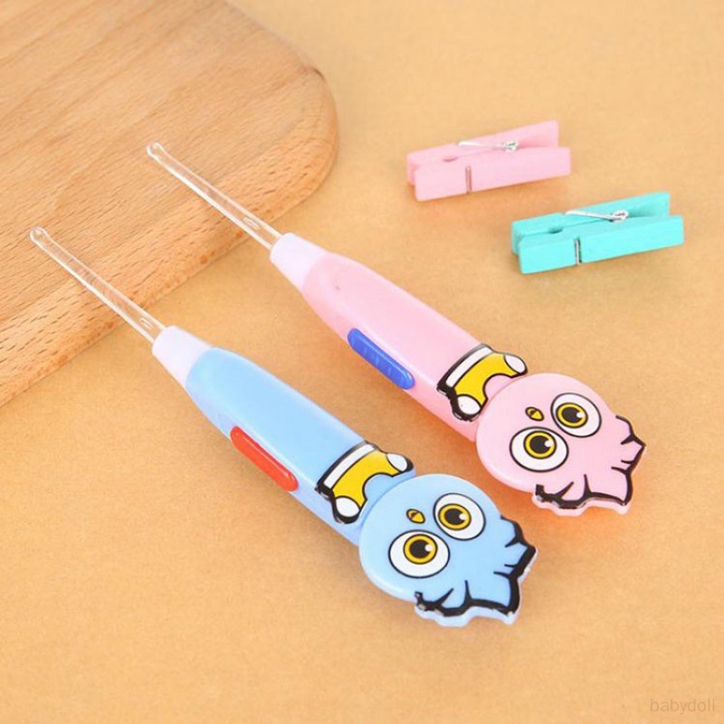 Dụng Cụ Lấy Ráy Tai Có Đèn Dạ Quang Hình Hoạt Hình Dễ Thương Cho Bé