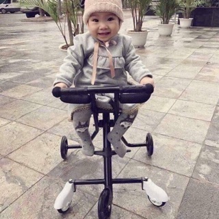 Xe đẩy 5 bánh cho bé