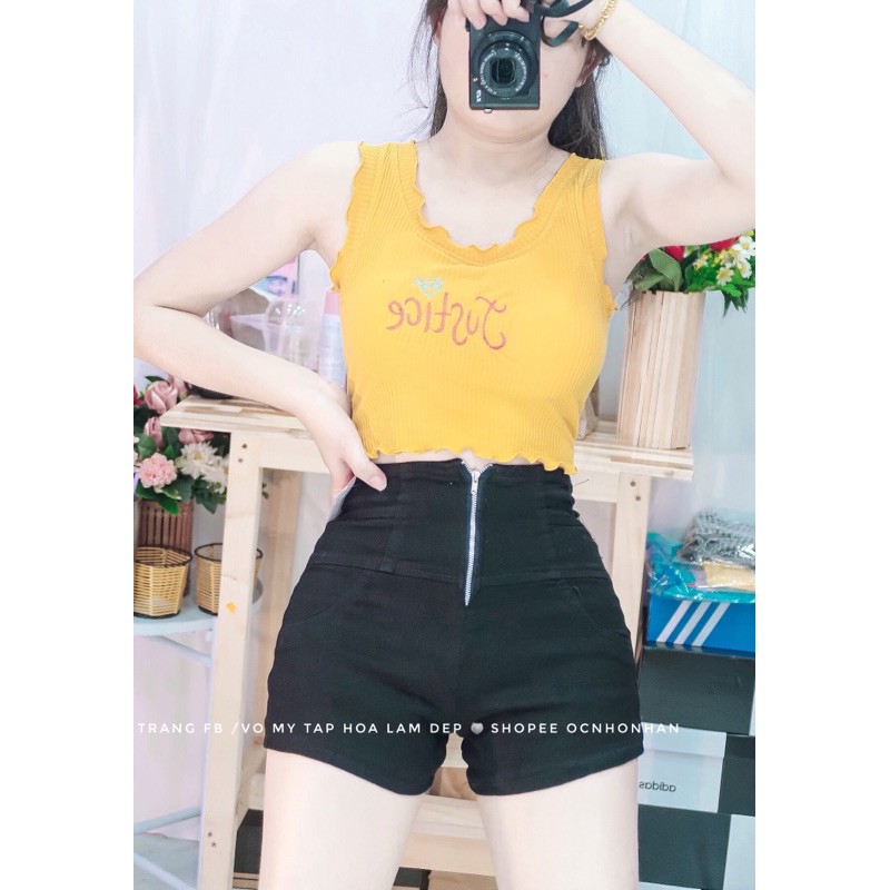 set áo croptop thêu phối quần short