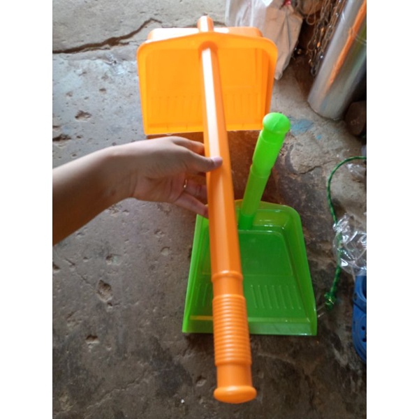 Ky hốt rác nhựa nhiều màu