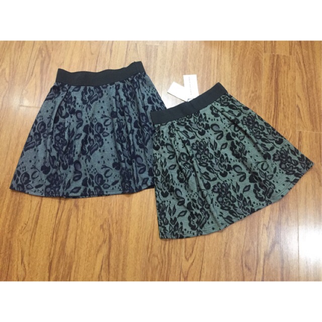 Chân váy ngắn xuất dư dáng xoè | BigBuy360 - bigbuy360.vn