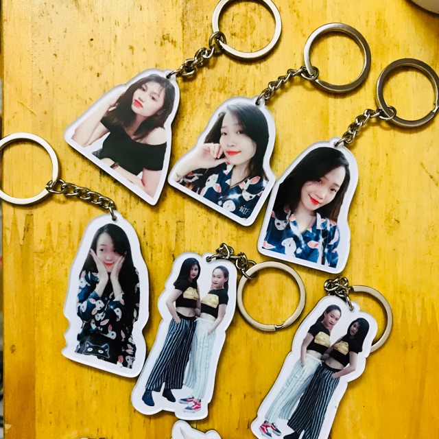 Móc khoá in hình theo yêu cầu