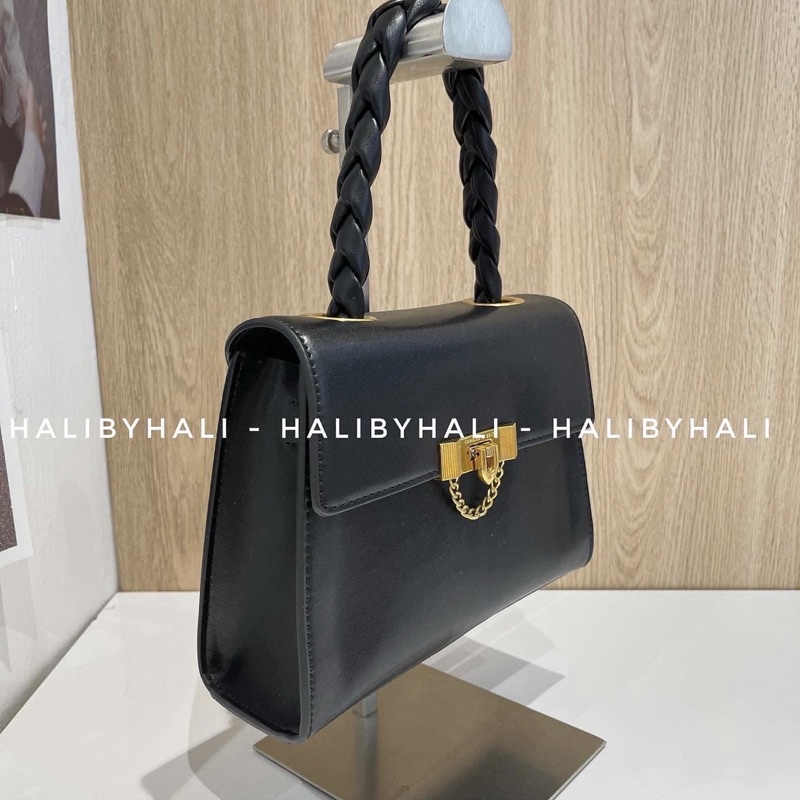 Túi cnk khoá nơ xích đeo chéo siêu xinh