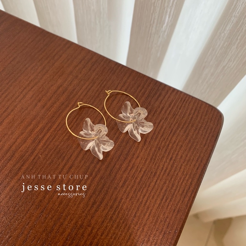 Bông tai hình hoa trong trắng long lanh Jesse store J29