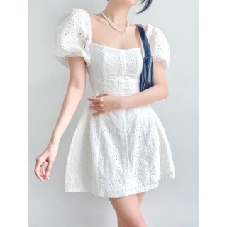 Đầm kate thêu tay bồng buộc eo