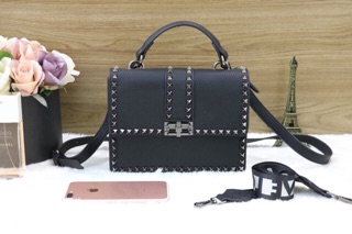 Túi valentino viền đinh mới