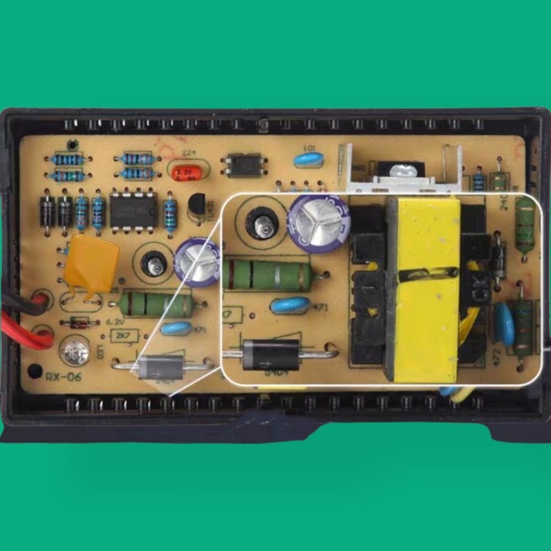 Sạc Bình Acquy 12V 2A Tự Ngắt Sạc Cho Bình Từ 4A Đến 14A