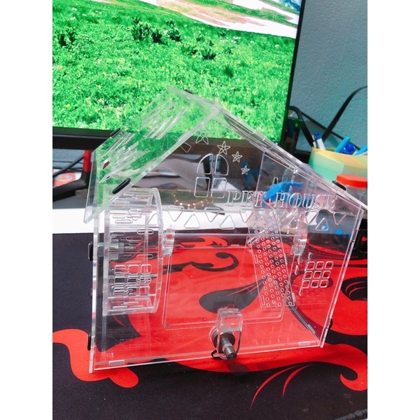 Lồng hamster mica Cute Mini, Tặng kèm wheel và bình nước, 18x18x18cm